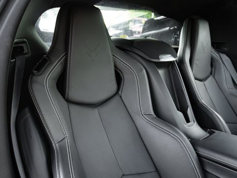 Used 2026 Chevrolet Corvette Z06 RWD image 34