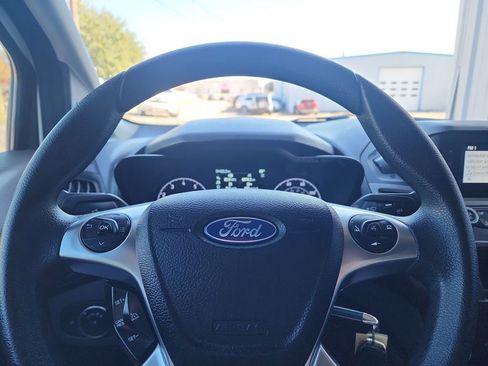 Used 2022 Ford Transit Connect XL image 19