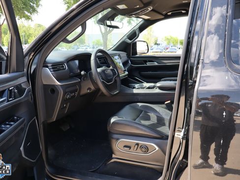 Used 2024 Jeep Wagoneer Series II w/ Flexible Seating Group AWD/4WD image 24