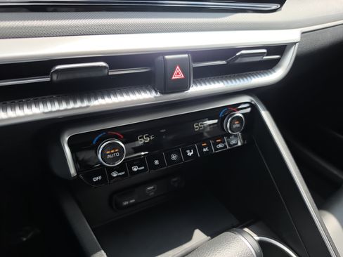 Used 2024 Kia K5 GT-Line w/ GT-Line Premium Package FWD image 29