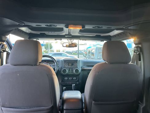 Used 2017 Jeep Wrangler Unlimited Sport w/ Quick Order Package 24S image 32