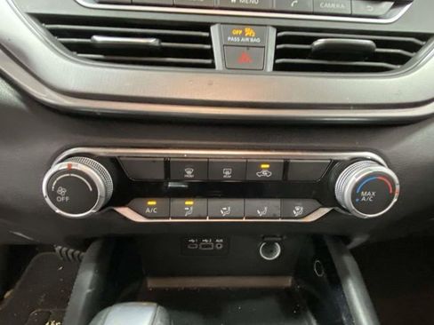 Used 2024 Nissan Altima 2.5 SR image 18