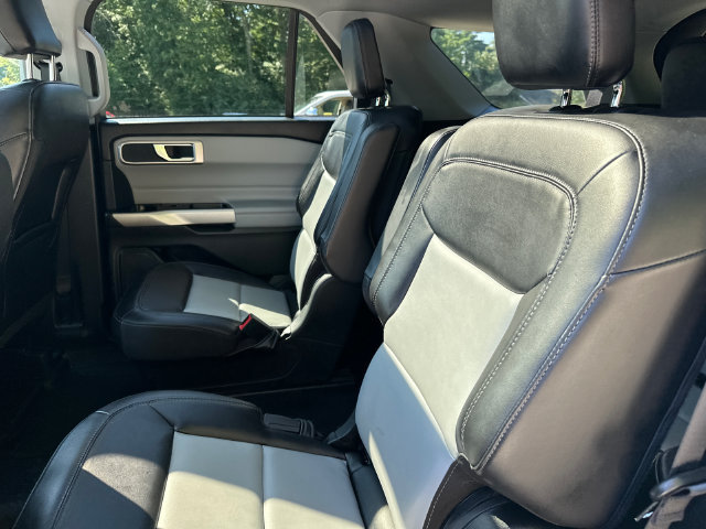 Certified 2023 Ford Explorer XLT w/ Equipment Group 202A AWD/4WD image 19