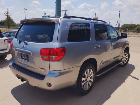 Used 2014 Toyota Sequoia Limited RWD image 3