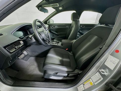 Used 2025 Honda Civic Sport image 13