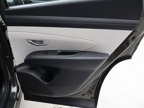 Used 2025 Hyundai Tucson SE image 26