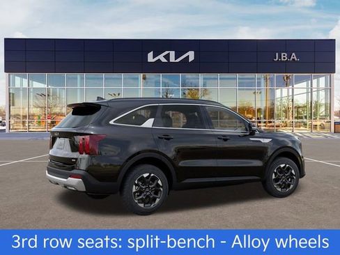 New 2026 Kia Sorento S image 6