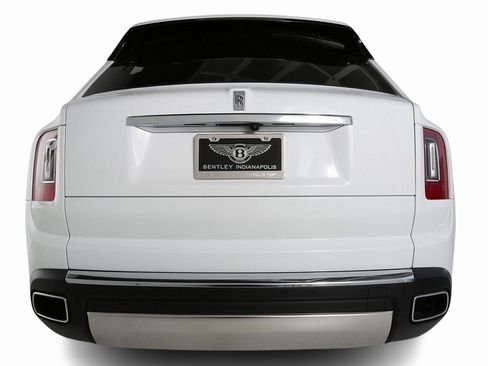 Used 2022 Rolls-Royce Cullinan image 9