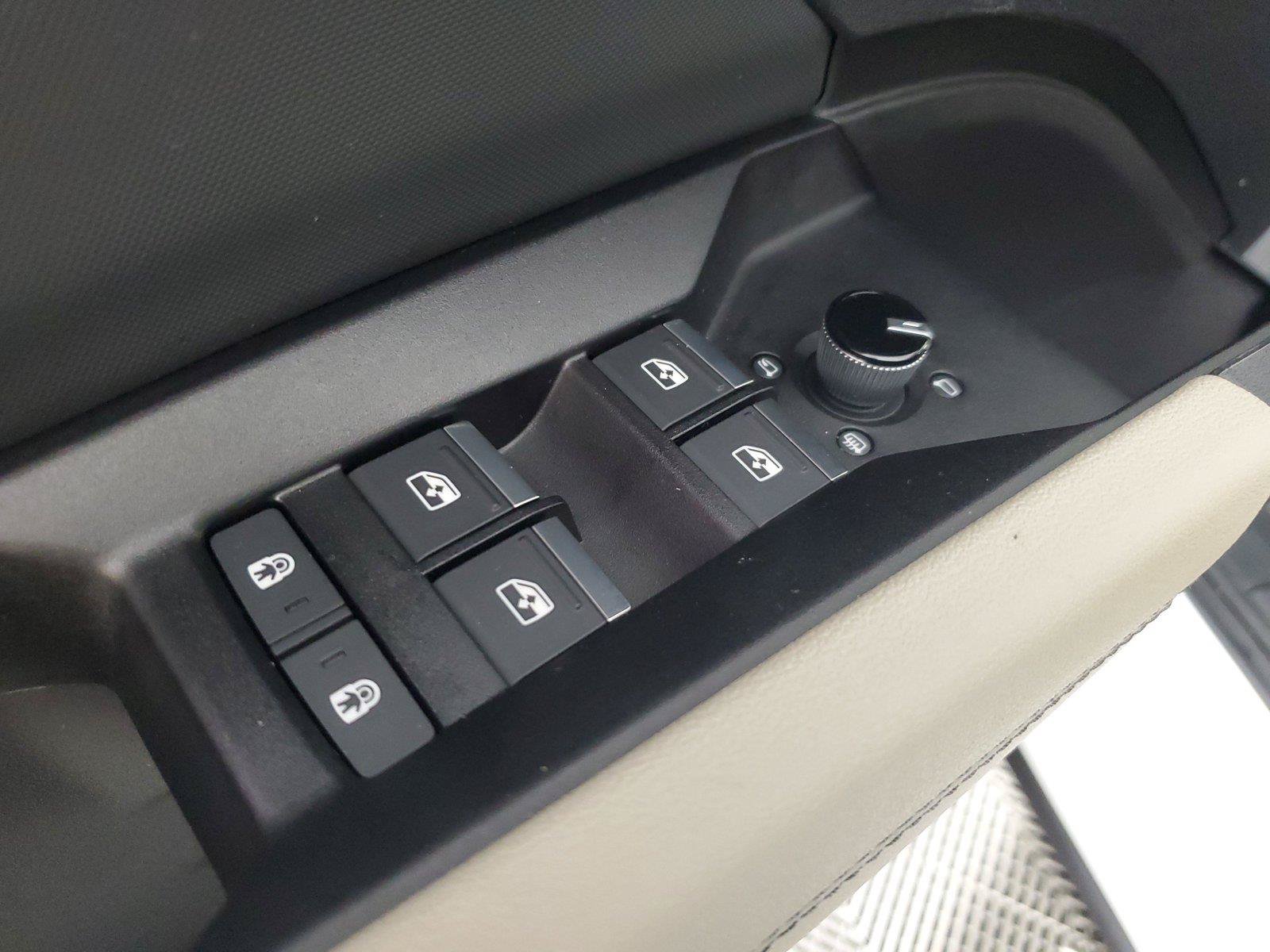Used 2023 Audi Q4 e-tron Premium Plus w/ Premium Plus RWD image 19