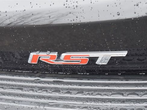 Certified 2022 Chevrolet Suburban RST w/ Sport Performance Package image 20