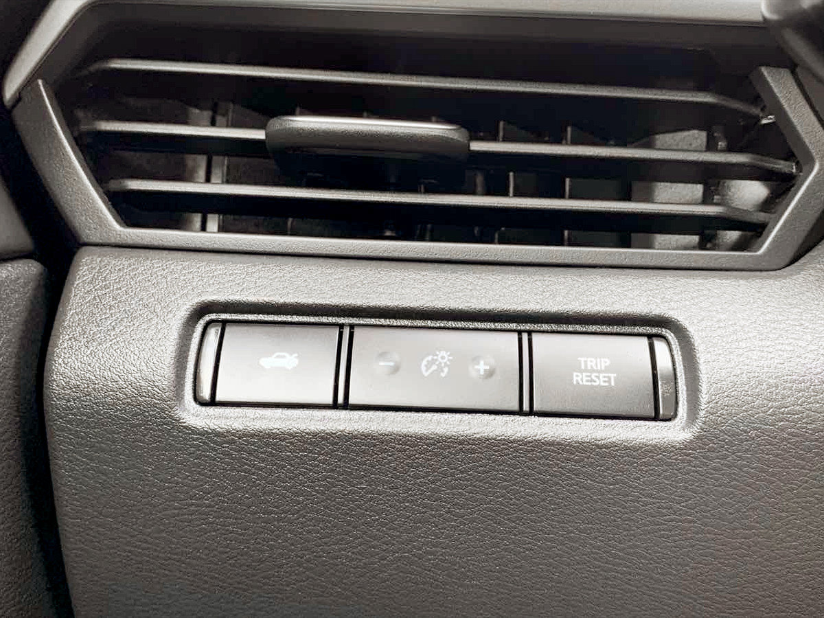 Used 2025 Nissan Altima 2.5 SV FWD image 21
