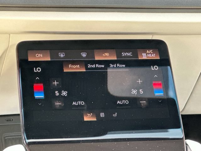 Used 2026 Cadillac Vistiq Luxury AWD/4WD image 5