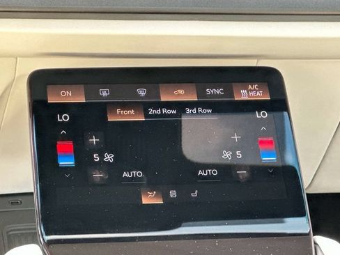 Used 2026 Cadillac Vistiq Sport AWD/4WD image 5