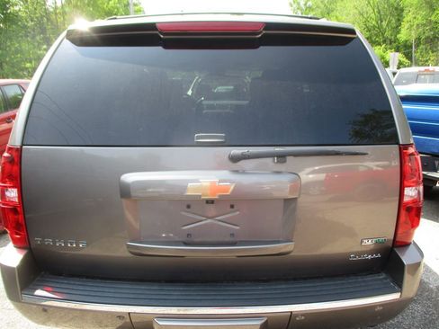 Used 2011 Chevrolet Tahoe LTZ image 6