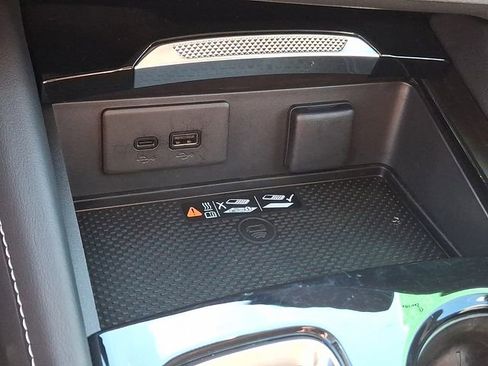 Used 2025 Buick Envision Sport Touring image 24