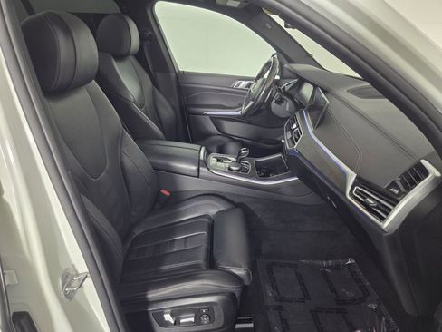 Used 2022 BMW X5 xDrive40i w/ M Sport Package AWD/4WD image 32