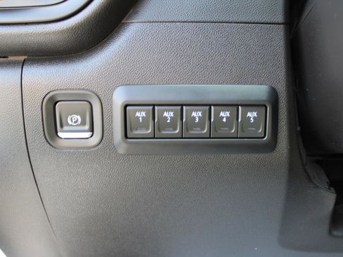 Used 2025 Chevrolet Silverado 2500 Custom w/ Custom Value Package AWD/4WD image 35