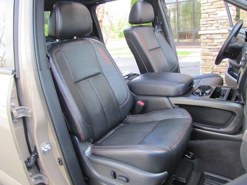 Used 2021 Nissan Titan PRO-4X w/ Pro-4x Convenience Package image 24