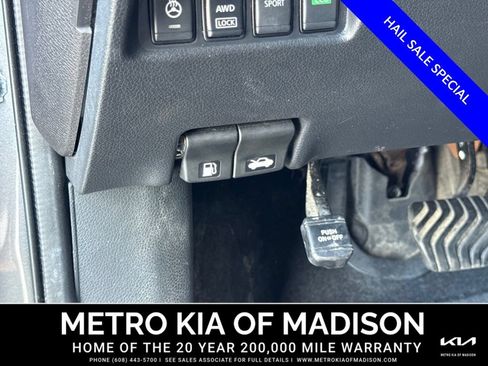 Used 2017 Nissan Rogue SV AWD/4WD image 14