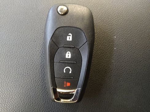 Used 2024 Chevrolet Trax LS w/ LS Convenience Package FWD image 32