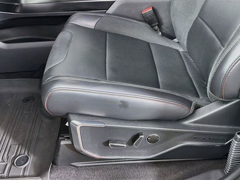 Used 2025 Ford F150 Raptor AWD/4WD image 15