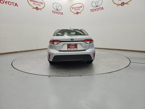 Used 2025 Toyota Corolla LE FWD image 7