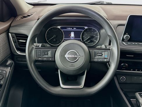 Used 2023 Nissan Rogue SV FWD image 18