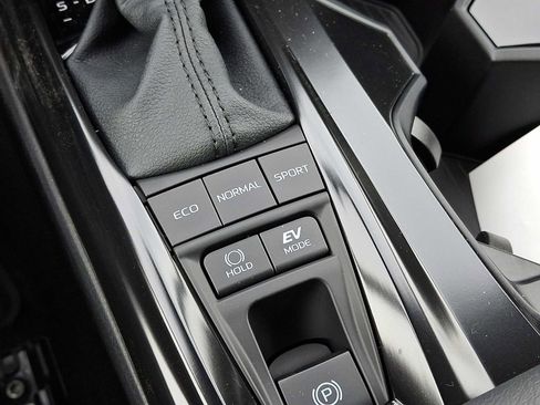 New 2026 Toyota Camry SE image 15