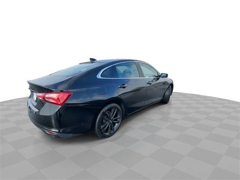 Used 2025 Chevrolet Malibu LT w/ Midnight Edition image 8