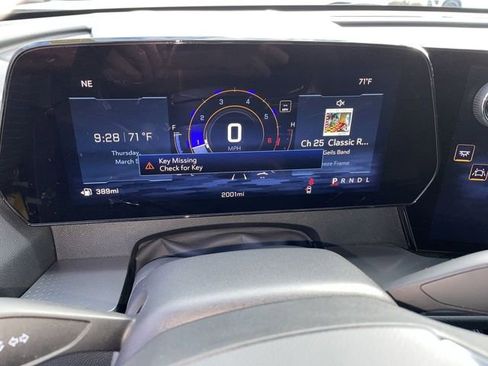 Used 2026 Chevrolet Traverse LT image 13