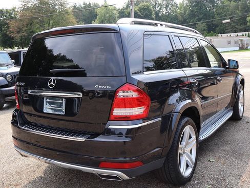 Used 2011 Mercedes-Benz GL 550 4MATIC image 9