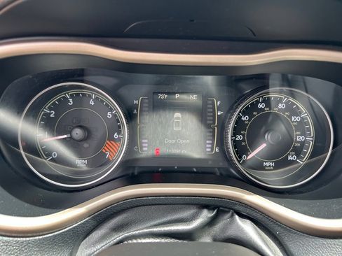 Used 2014 Jeep Cherokee Sport AWD/4WD image 38