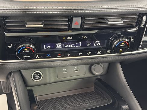 Certified 2023 Nissan Rogue SL w/ SL Premium Package AWD/4WD image 24