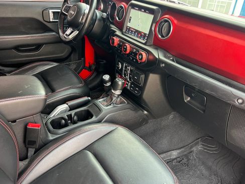 Used 2020 Jeep Gladiator Rubicon w/ Advanced Safety Group AWD/4WD image 16
