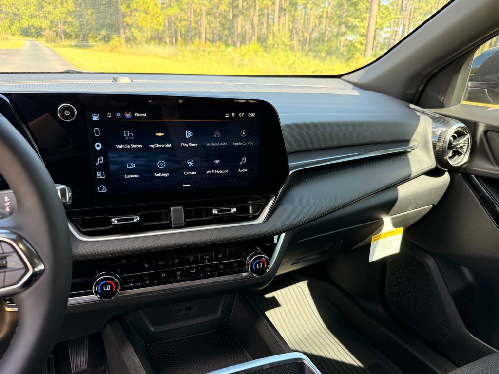 New 2027 Chevrolet Equinox LT w/ Convenience Package II FWD image 16