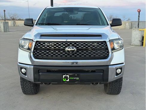 Used 2019 Toyota Tundra SR5 w/ SR5 Upgrade Package image 2