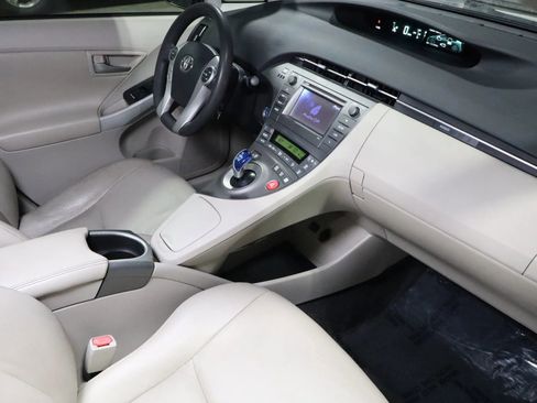 Used 2015 Toyota Prius Two image 14