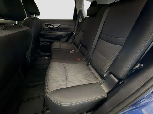 Used 2019 Nissan Rogue SV w/ Premium Package image 13