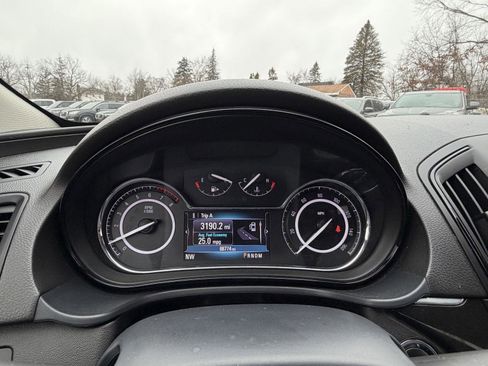 Used 2017 Buick Regal Premium w/ Driver Confidence Package #2 image 14