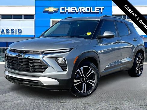Used 2024 Chevrolet TrailBlazer LT w/ Convenience Package image 3