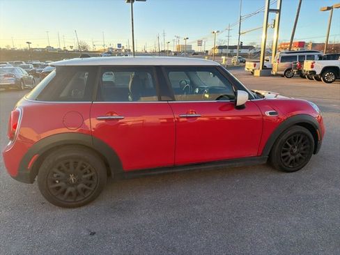 Used 2021 MINI Cooper 4-Door Hardtop w/ Storage Package image 15