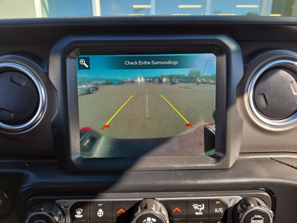 Used 2022 Jeep Gladiator Rubicon w/ LED Lighting Group AWD/4WD image 24