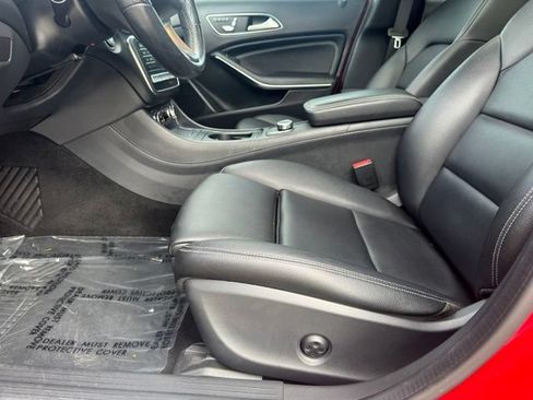 Used 2019 Mercedes-Benz GLA 250 4MATIC image 5