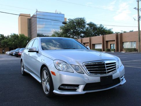 Used 2013 Mercedes-Benz E 350 4MATIC Sedan image 12
