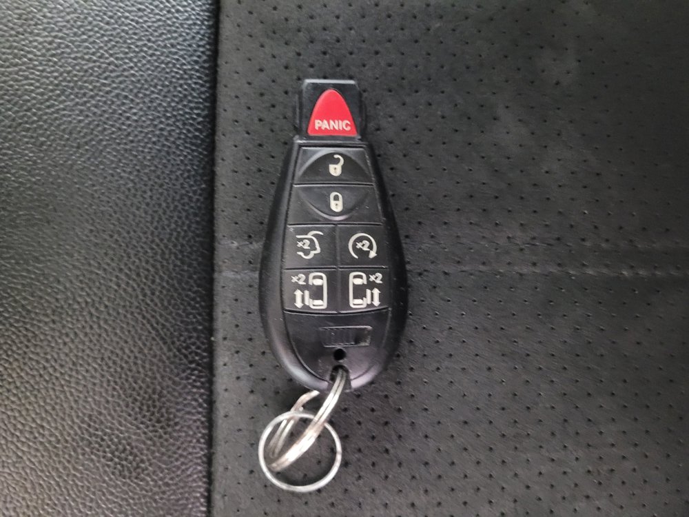 Used 2019 Dodge Grand Caravan SXT FWD image 32