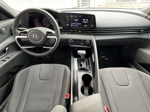 Used 2023 Hyundai Elantra SEL image 10