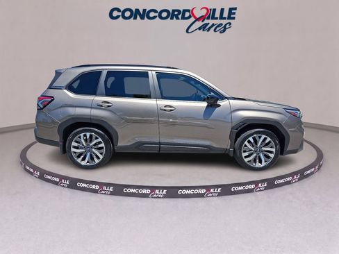 Certified 2025 Subaru Forester Touring AWD/4WD image 8