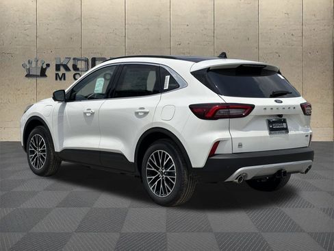 New 2025 Ford Escape SE w/ PHEV Premium Package image 5