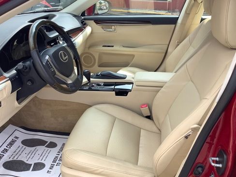 Used 2014 Lexus ES 350 w/ Luxury Package FWD image 11