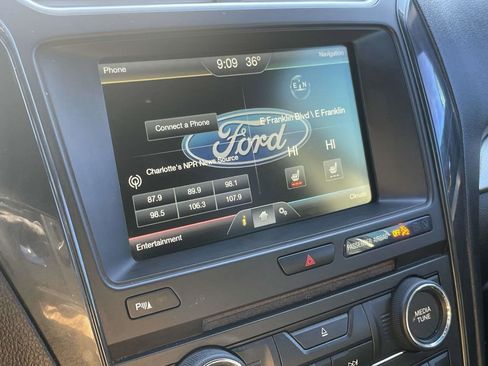 Used 2016 Ford Explorer XLT w/ Equipment Group 202A image 37